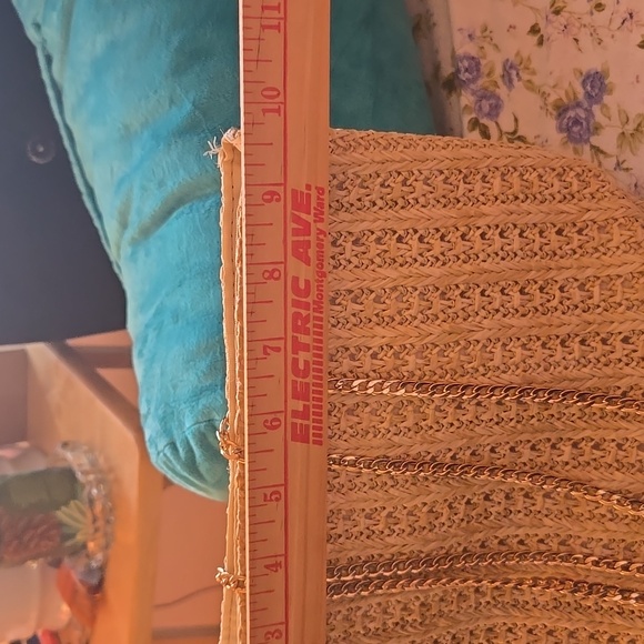 Lulu's Beige Woven Tote with Gold Chains - Picture 12 of 13